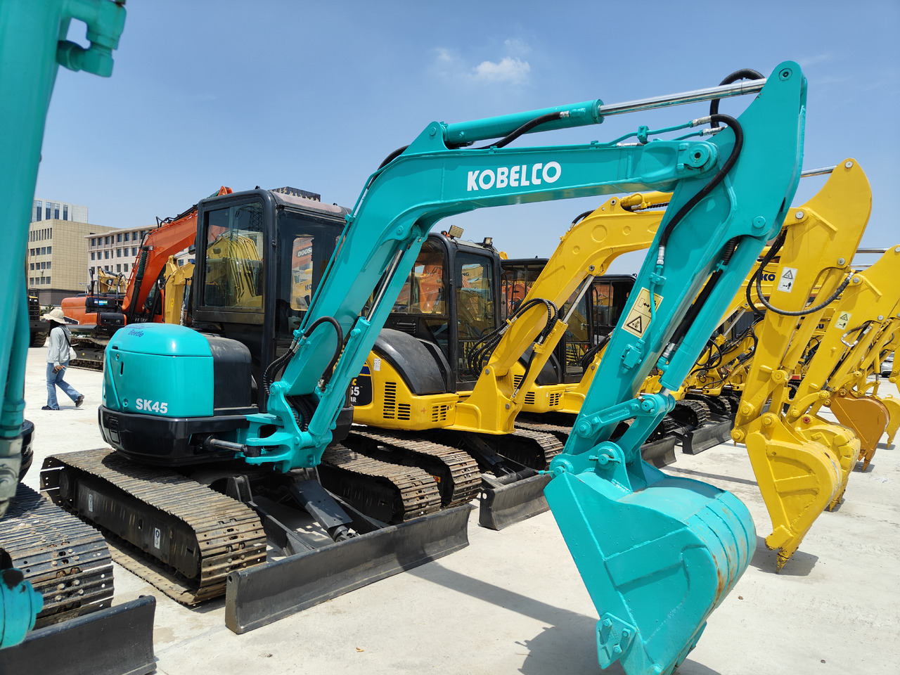KOBELCO SK45 - Miniexcavadora: foto 3 KOBELCO SK45 - Miniexcavadora: foto 3