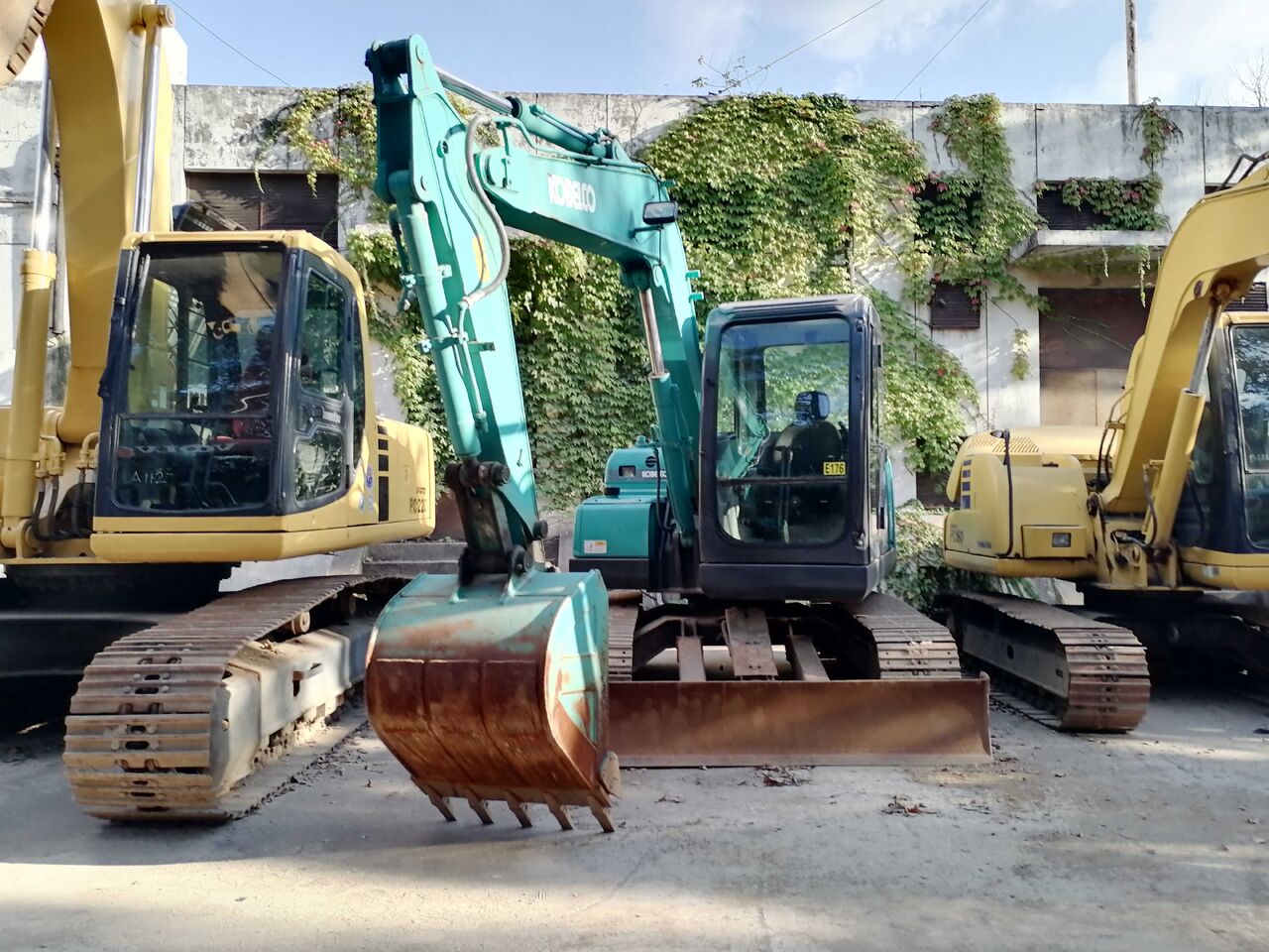 KOBELCO SK75-8 - Excavadora: foto 4 KOBELCO SK75-8 - Excavadora: foto 4