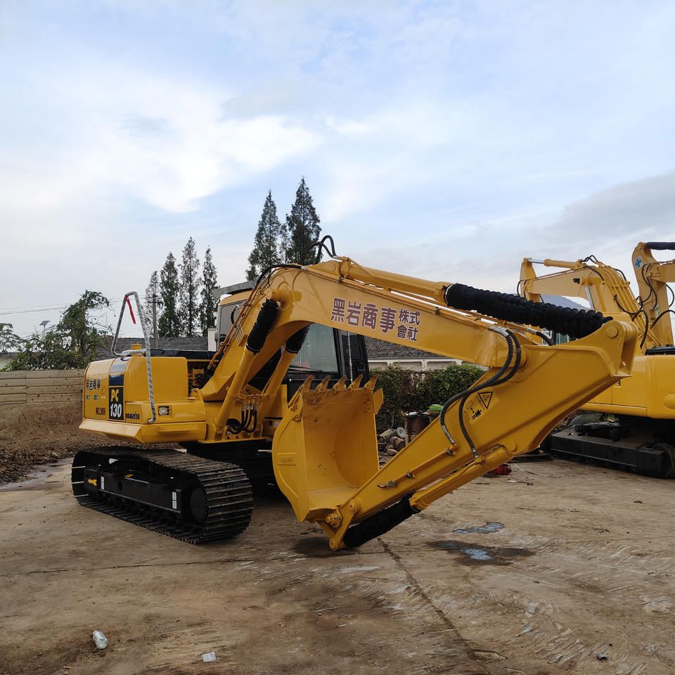 KOMATSU PC130-7 - Excavadora de cadenas: foto 1 KOMATSU PC130-7 - Excavadora de cadenas: foto 1
