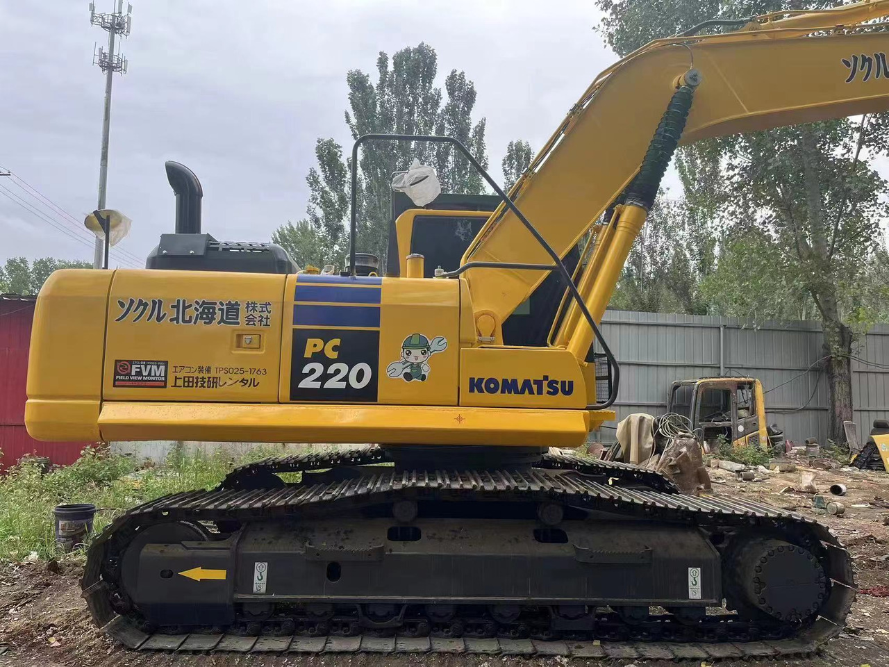 KOMATSU PC220-8 - Excavadora de cadenas: foto 1 KOMATSU PC220-8 - Excavadora de cadenas: foto 1