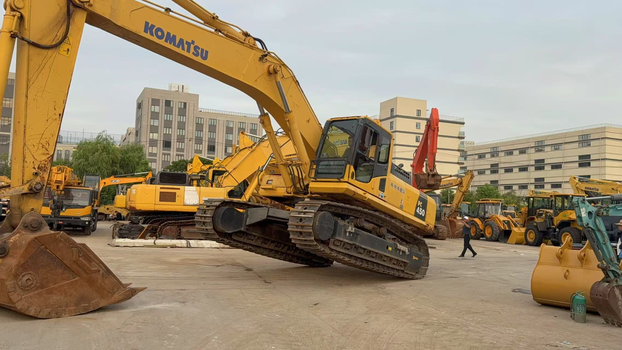 KOMATSU PC450-8 - Excavadora de cadenas: foto 1 KOMATSU PC450-8 - Excavadora de cadenas: foto 1