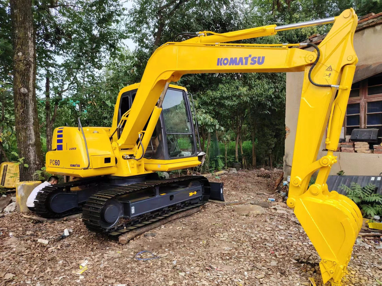 KOMATSU PC60-7 - Excavadora de cadenas: foto 1 KOMATSU PC60-7 - Excavadora de cadenas: foto 1