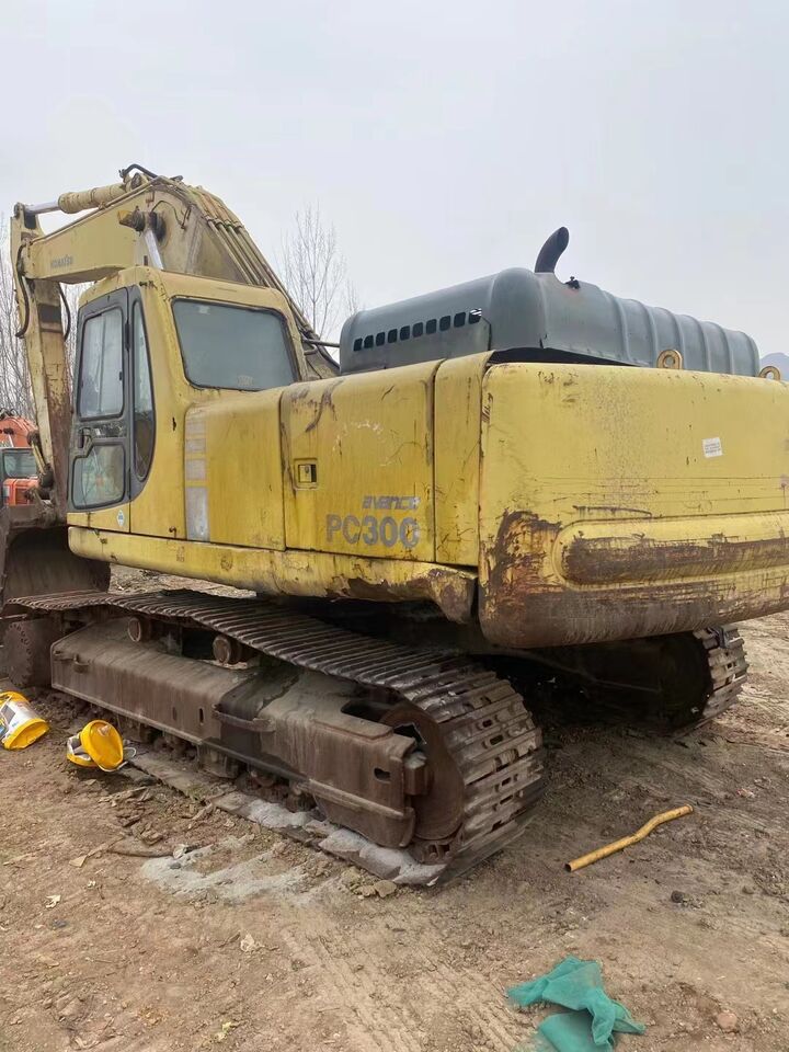 Komatsu PC300-6 - Excavadora: foto 2 Komatsu PC300-6 - Excavadora: foto 2