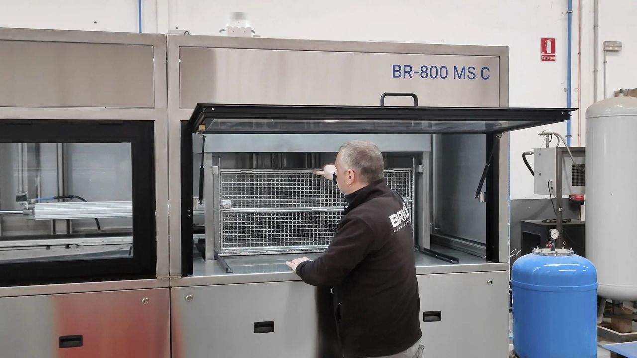 Limpiador ultrasónico nuevo BRIO Ultrasonics BR-800 AMS Parts cleaning machine: foto 8 Limpiador ultrasónico nuevo BRIO Ultrasonics BR-800 AMS Parts cleaning machine: foto 8