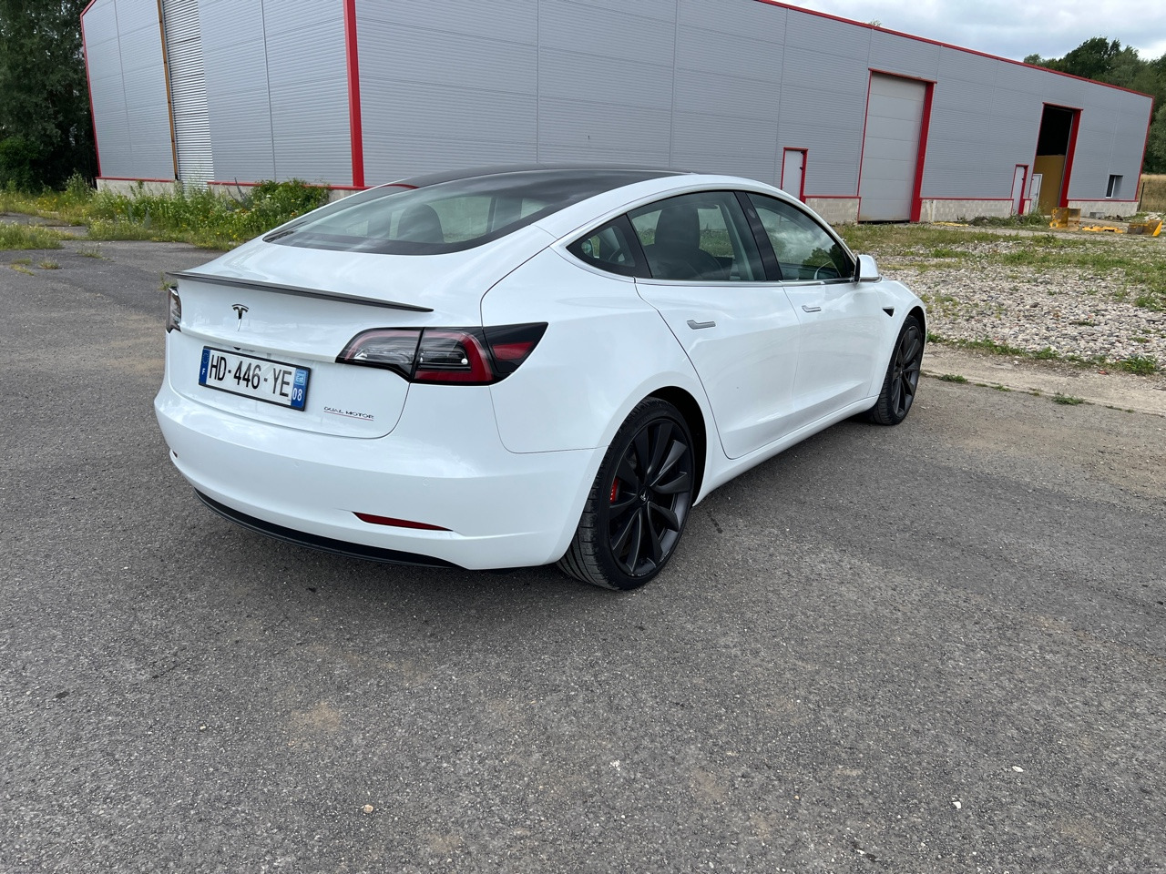 TESLA Model 3 Performance Dual Motor FSD 3 Autopilot - Sedan: foto 2 TESLA Model 3 Performance Dual Motor FSD 3 Autopilot - Sedan: foto 2
