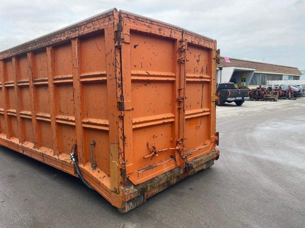 CONTAINER SCARRABILE USATO A CIELO APERTO CON GRU - Contenedor de gancho: foto 3 CONTAINER SCARRABILE USATO A CIELO APERTO CON GRU - Contenedor de gancho: foto 3