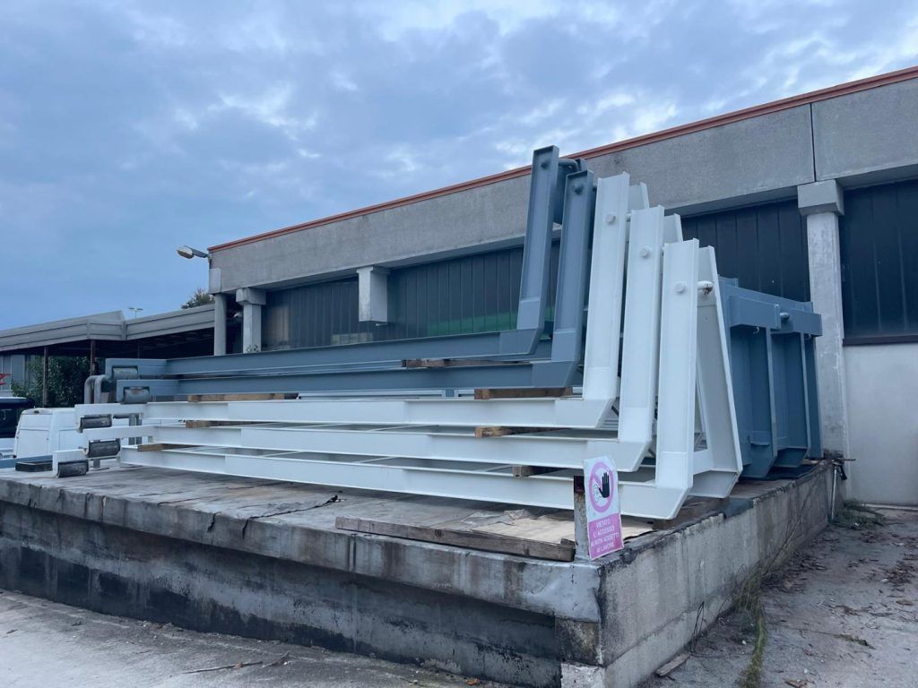 CULLA SCARRABILE NUOVA - Contenedor de gancho: foto 1 CULLA SCARRABILE NUOVA - Contenedor de gancho: foto 1