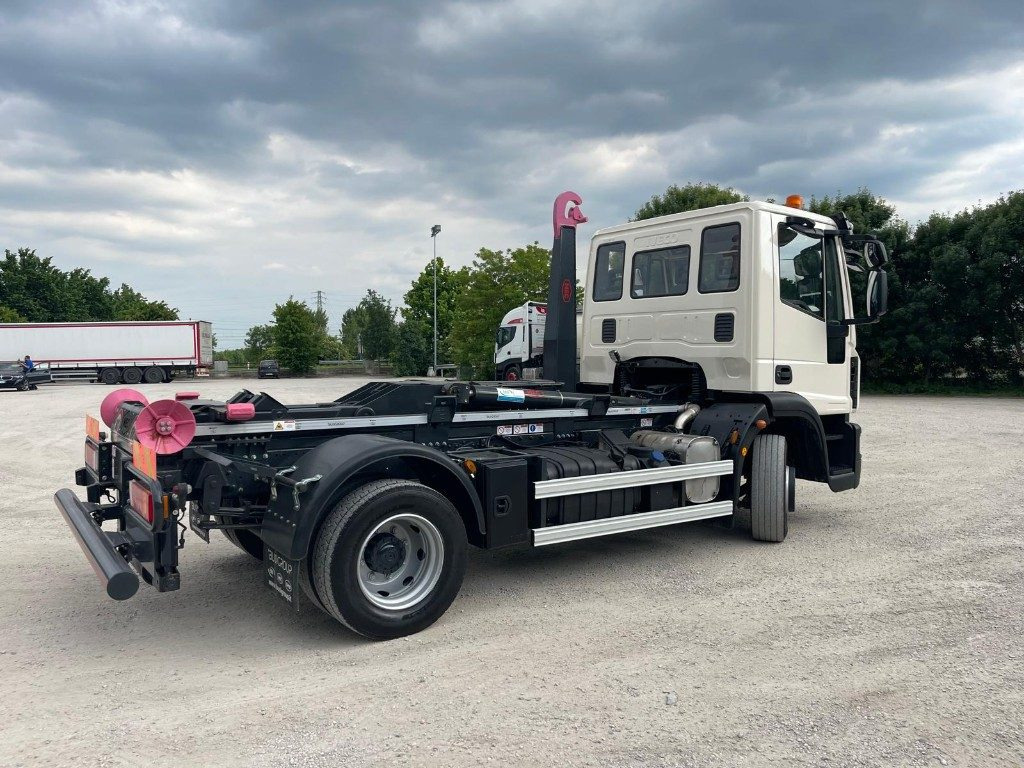 IVECO EUROCARGO 120E22 SCARRABILE - Multibasculante camión: foto 5 IVECO EUROCARGO 120E22 SCARRABILE - Multibasculante camión: foto 5