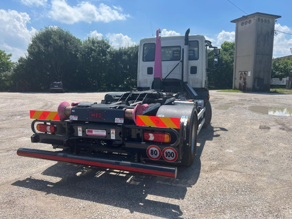 IVECO EUROCARGO 160E25 SCARRABILE - Multibasculante camión: foto 4 IVECO EUROCARGO 160E25 SCARRABILE - Multibasculante camión: foto 4