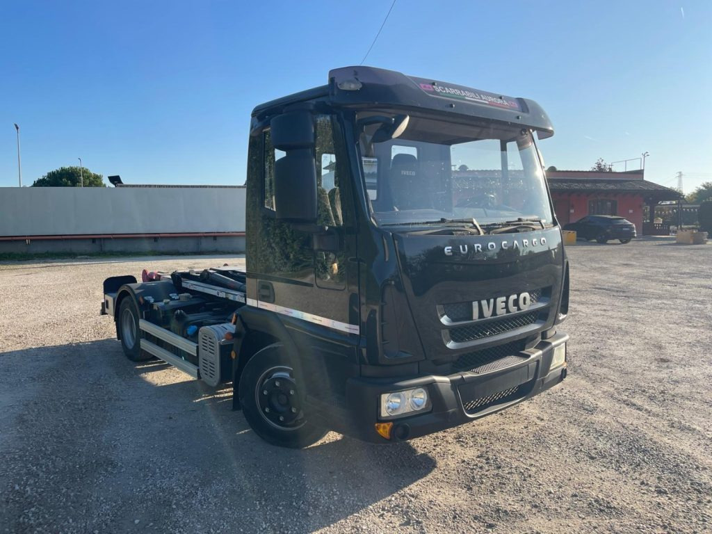 IVECO EUROCARGO 75E18 CON SCARRABILE NUOVO - Multibasculante camión: foto 1 IVECO EUROCARGO 75E18 CON SCARRABILE NUOVO - Multibasculante camión: foto 1