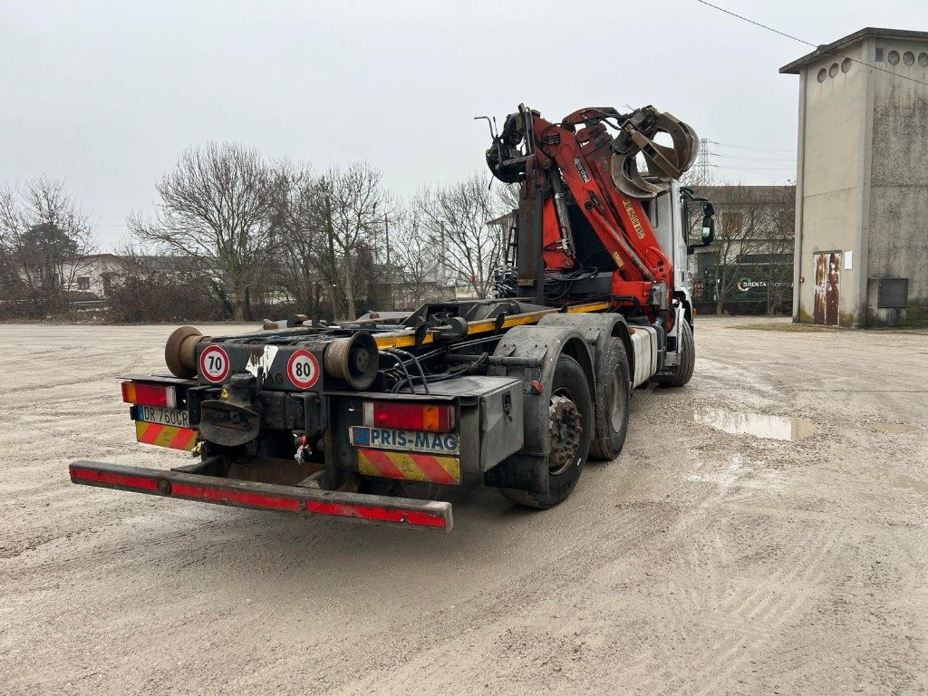 IVECO STRALIS 260S42 SCARRABILE USATO CON GRU - Multibasculante camión: foto 5 IVECO STRALIS 260S42 SCARRABILE USATO CON GRU - Multibasculante camión: foto 5