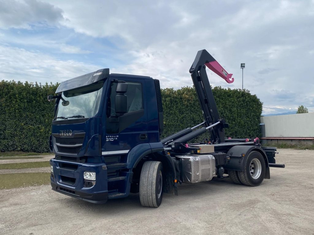 IVECO STRALIS 310 SCARRABILE FULL PNEUMATICO - Multibasculante camión: foto 1 IVECO STRALIS 310 SCARRABILE FULL PNEUMATICO - Multibasculante camión: foto 1