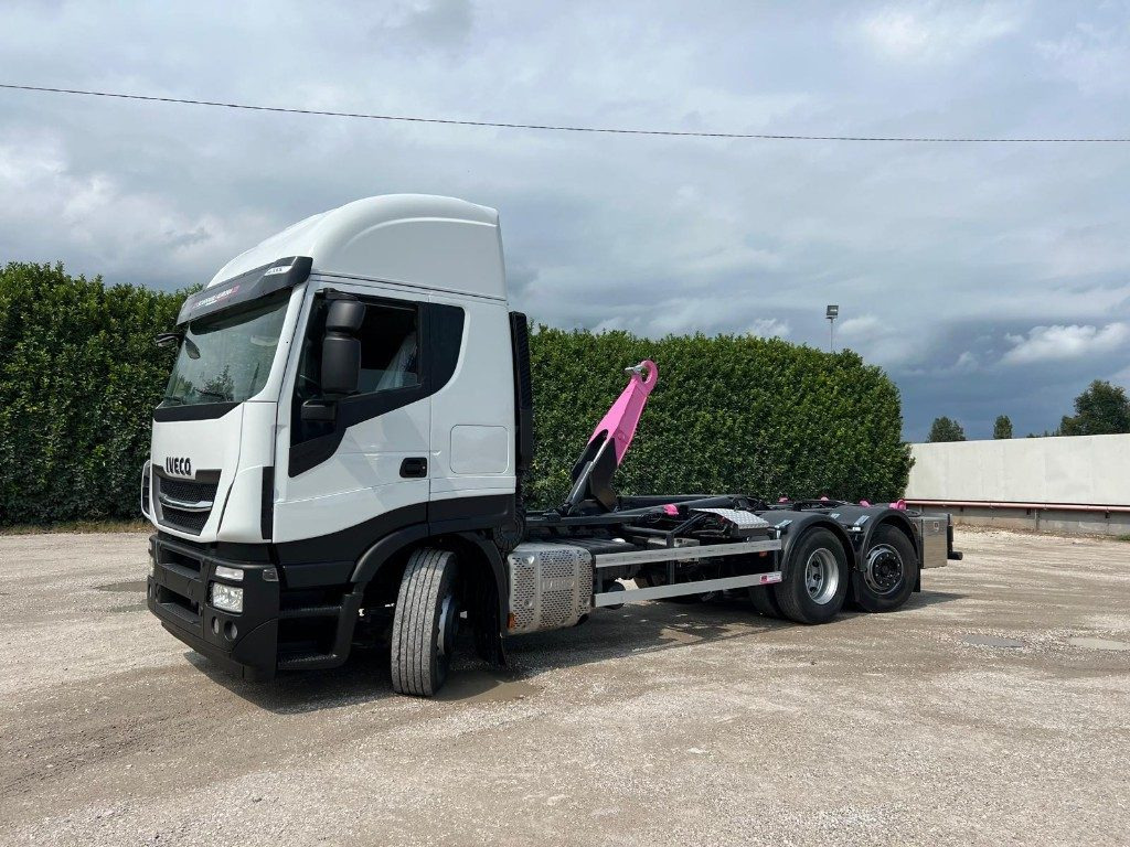 IVECO STRALIS 510 SCARRABILE - Multibasculante camión: foto 2 IVECO STRALIS 510 SCARRABILE - Multibasculante camión: foto 2