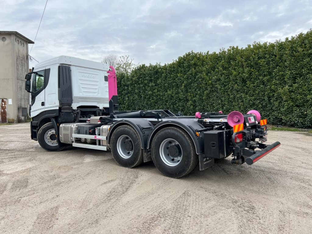 IVECO STRALIS X-WAY 510 TRAKKER SCARRABILE - Multibasculante camión: foto 3 IVECO STRALIS X-WAY 510 TRAKKER SCARRABILE - Multibasculante camión: foto 3