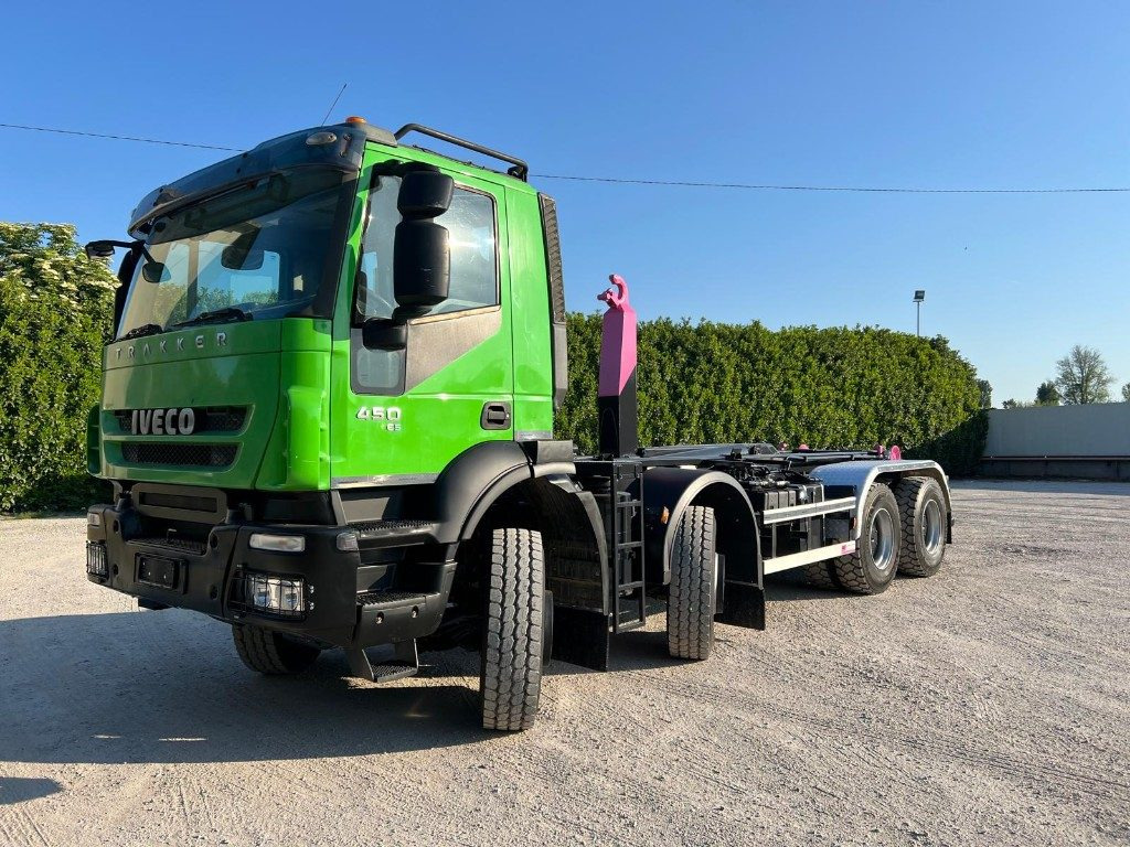 IVECO TRAKKER 450 SCARRABILE - Multibasculante camión: foto 1 IVECO TRAKKER 450 SCARRABILE - Multibasculante camión: foto 1