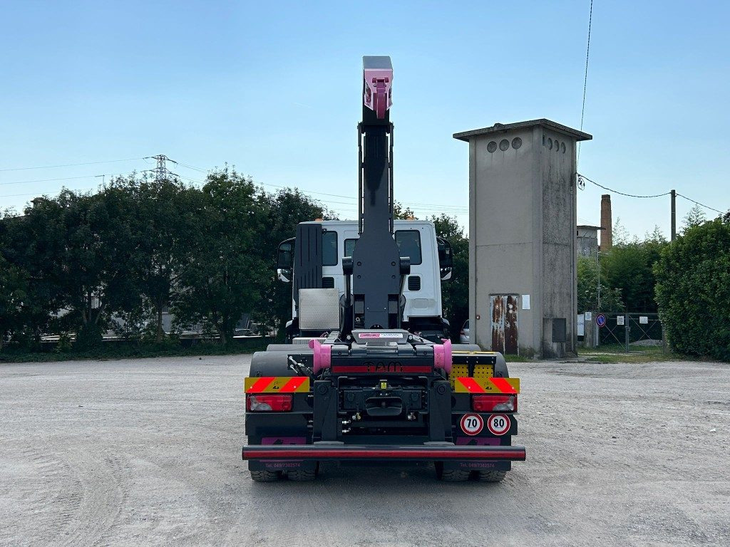 IVECO TRAKKER T-WAY AD380T NUOVO SCARRABILE - Multibasculante camión: foto 4 IVECO TRAKKER T-WAY AD380T NUOVO SCARRABILE - Multibasculante camión: foto 4