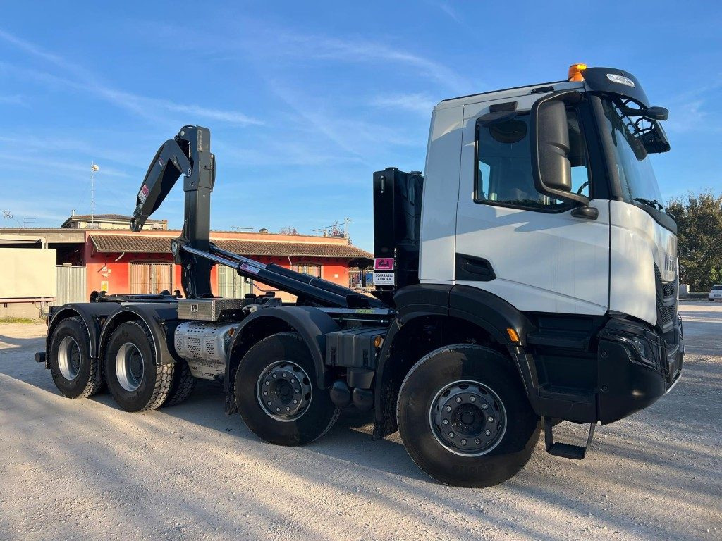 IVECO TRAKKER T-WAY AD500 NUOVO SCARRABILE - Multibasculante camión: foto 4 IVECO TRAKKER T-WAY AD500 NUOVO SCARRABILE - Multibasculante camión: foto 4
