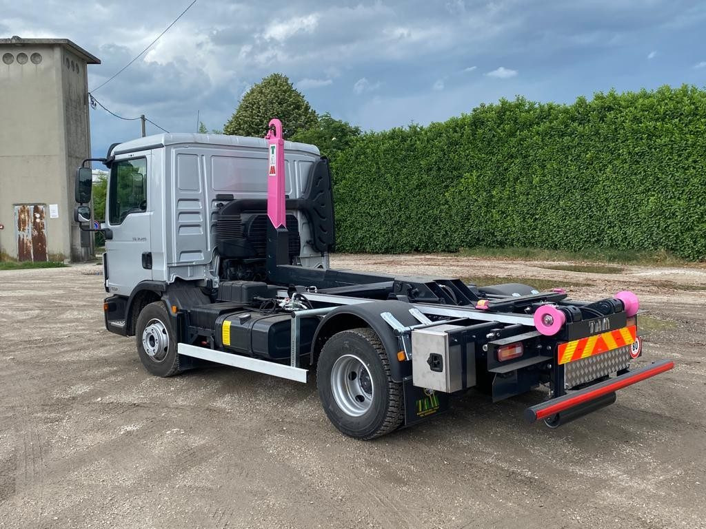 MAN TGM 12.220 - Multibasculante camión: foto 3 MAN TGM 12.220 - Multibasculante camión: foto 3