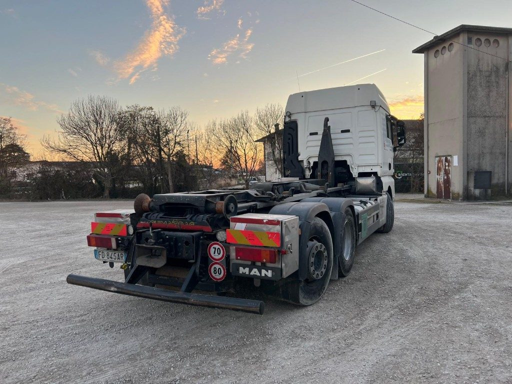 MAN TGX 26.480 USATO SCARRABILE - Multibasculante camión: foto 4 MAN TGX 26.480 USATO SCARRABILE - Multibasculante camión: foto 4