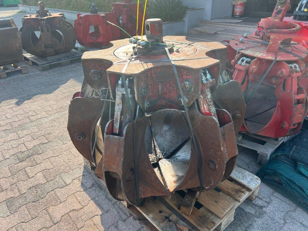 POLIPO USATO ROZZI A 6 PALE CON ROTORE - Pinza de manipulación: foto 1 POLIPO USATO ROZZI A 6 PALE CON ROTORE - Pinza de manipulación: foto 1