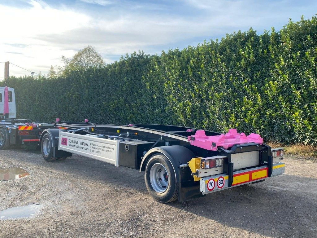 RIMORCHIO SCARRABILE IT RUNNER 20HN - Remolque multilift/ Portacontenedores de cadenas: foto 2 RIMORCHIO SCARRABILE IT RUNNER 20HN - Remolque multilift/ Portacontenedores de cadenas: foto 2