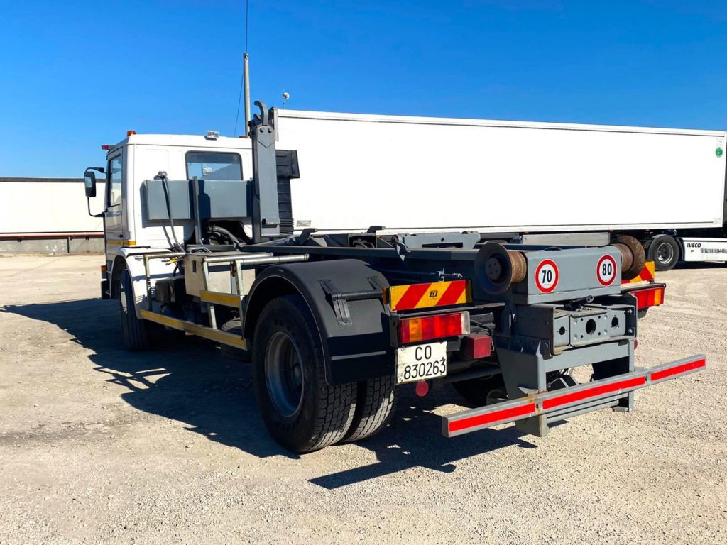 SCANIA H82 SCARRABILE BALESTRATO ANTERIORE E POSTE - Multibasculante camión: foto 5 SCANIA H82 SCARRABILE BALESTRATO ANTERIORE E POSTE - Multibasculante camión: foto 5