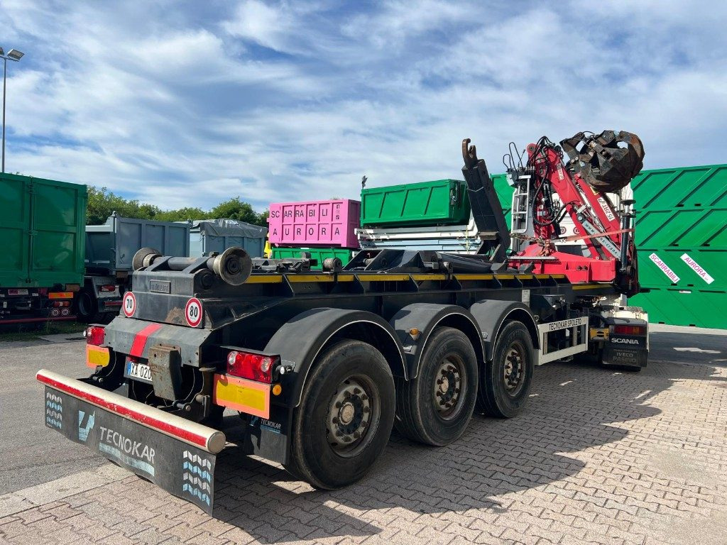 TECNOKAR SEMIRIMORCHIO TECNOKAR SCARRABILE CON GRU - Portacontenedore/ Intercambiable semirremolque: foto 2 TECNOKAR SEMIRIMORCHIO TECNOKAR SCARRABILE CON GRU - Portacontenedore/ Intercambiable semirremolque: foto 2