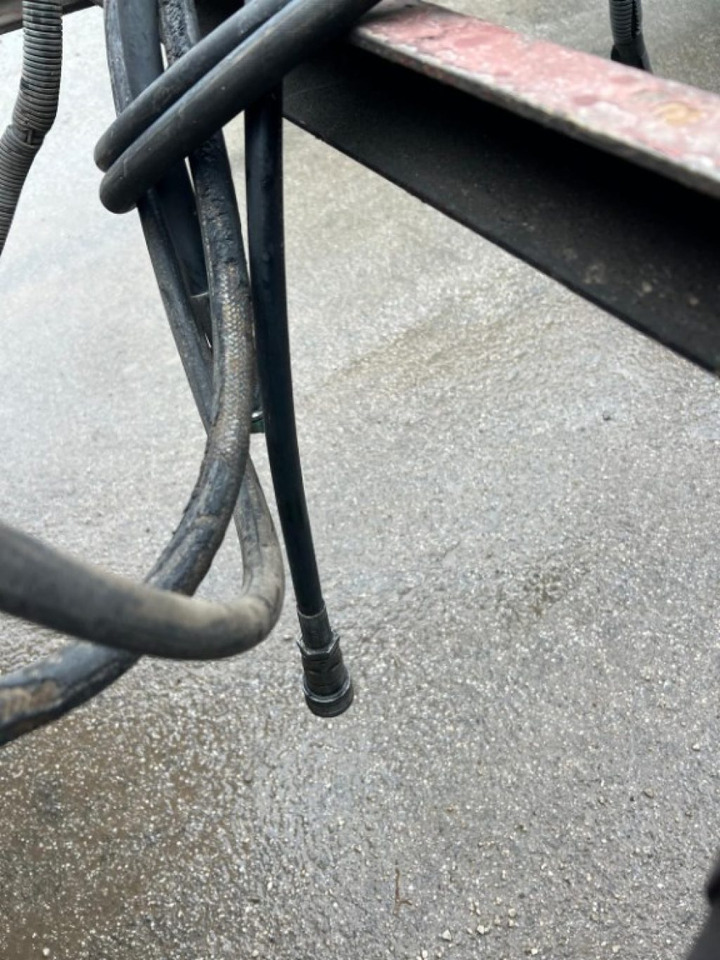 VIBERTI RIMORCHIO VIBERTI SCARRABILE PNEUMATICO - Remolque multilift/ Portacontenedores de cadenas: foto 4 VIBERTI RIMORCHIO VIBERTI SCARRABILE PNEUMATICO - Remolque multilift/ Portacontenedores de cadenas: foto 4