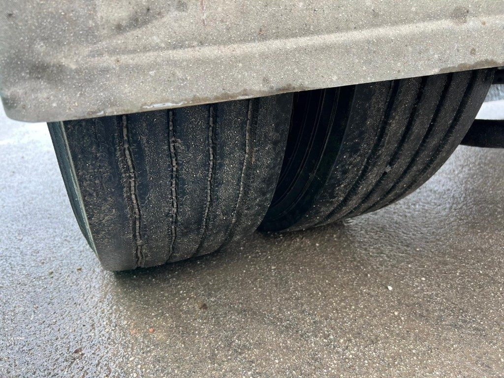 VIBERTI RIMORCHIO VIBERTI SCARRABILE PNEUMATICO - Remolque multilift/ Portacontenedores de cadenas: foto 5 VIBERTI RIMORCHIO VIBERTI SCARRABILE PNEUMATICO - Remolque multilift/ Portacontenedores de cadenas: foto 5