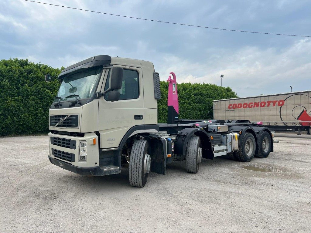 VOLVO FM480 SCARRABILE 8X4 - Multibasculante camión: foto 1 VOLVO FM480 SCARRABILE 8X4 - Multibasculante camión: foto 1