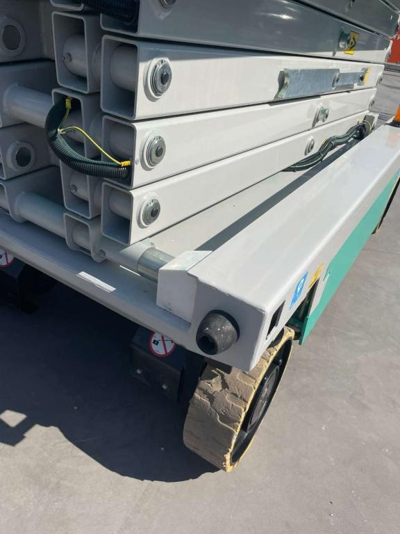 Imer IT12122 - Plataforma de tijeras: foto 5 Imer IT12122 - Plataforma de tijeras: foto 5