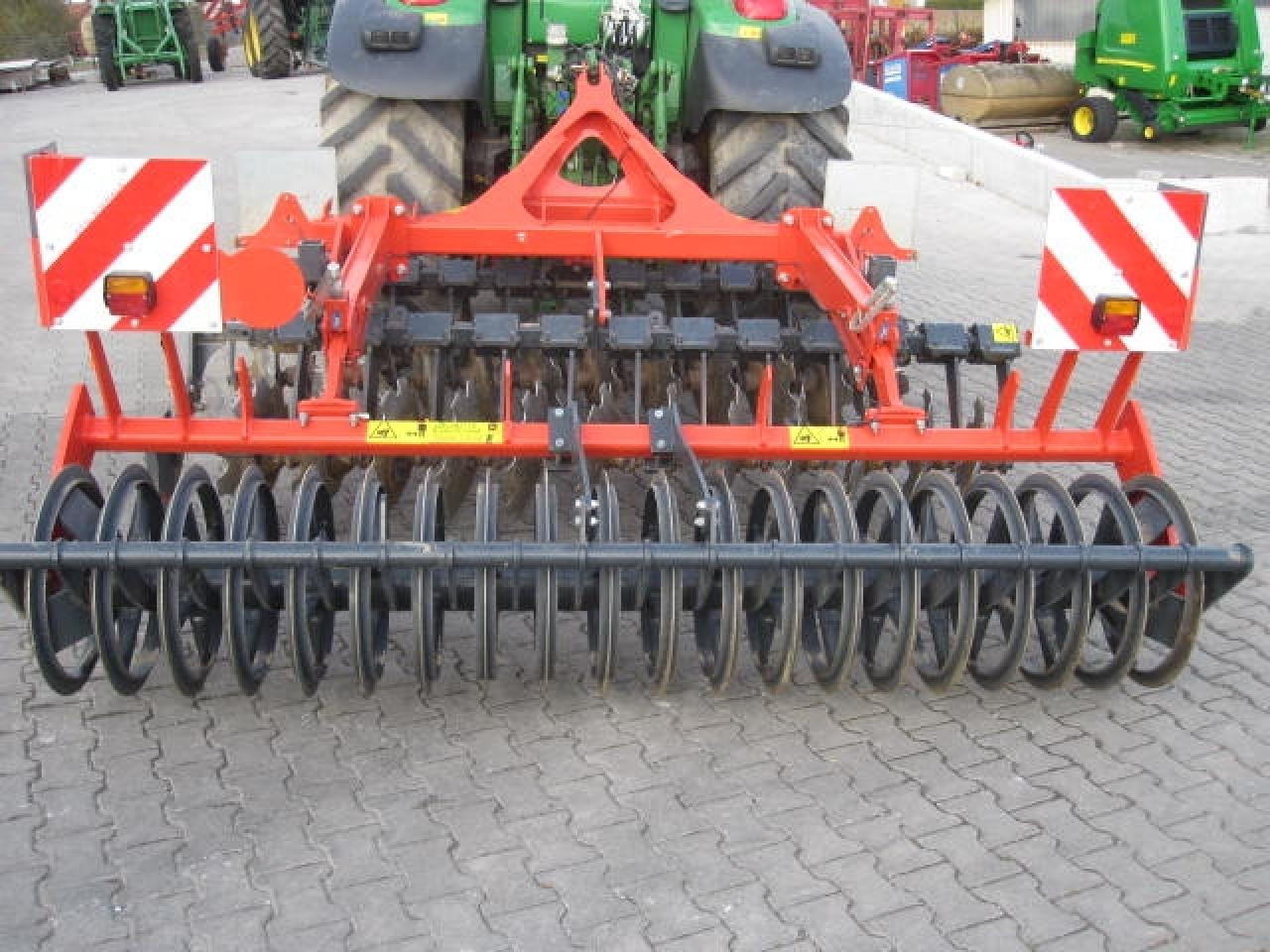 Kuhn Optimer+ 303 - Rastras: foto 4 Kuhn Optimer+ 303 - Rastras: foto 4