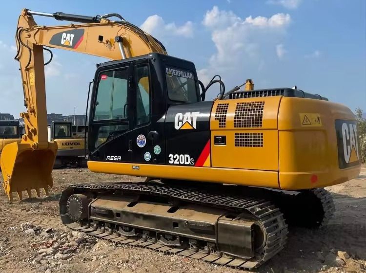 CATERPILLAR Crawler excavator Used excavator cat320 Japan brand Used CAT 320 Excavator Caterpillar 320D Crawler Excavator CAT320 used digger for sale - Excavadora de cadenas: foto 3 CATERPILLAR Crawler excavator Used excavator cat320 Japan brand Used CAT 320 Excavator Caterpillar 320D Crawler Excavator CAT320 used digger for sale - Excavadora de cadenas: foto 3