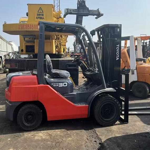 TOYOTA 8FD30 7FD30 FD50 FD100 Japan original 2.5ton 3Ton 3.5ton 5ton 7T 10t Used Diesel Forklift - Carretilla elevadora diésel: foto 2 TOYOTA 8FD30 7FD30 FD50 FD100 Japan original 2.5ton 3Ton 3.5ton 5ton 7T 10t Used Diesel Forklift - Carretilla elevadora diésel: foto 2