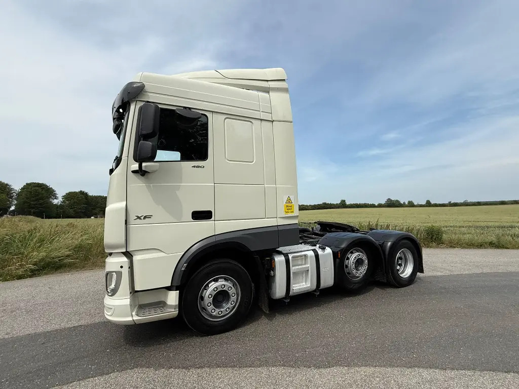 DAF XF 105 (FFA) - Cabeza tractora: foto 5 DAF XF 105 (FFA) - Cabeza tractora: foto 5