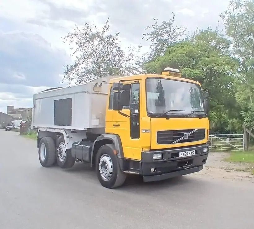 Volvo Tipper (KXS) - Volquete camión: foto 3 Volvo Tipper (KXS) - Volquete camión: foto 3