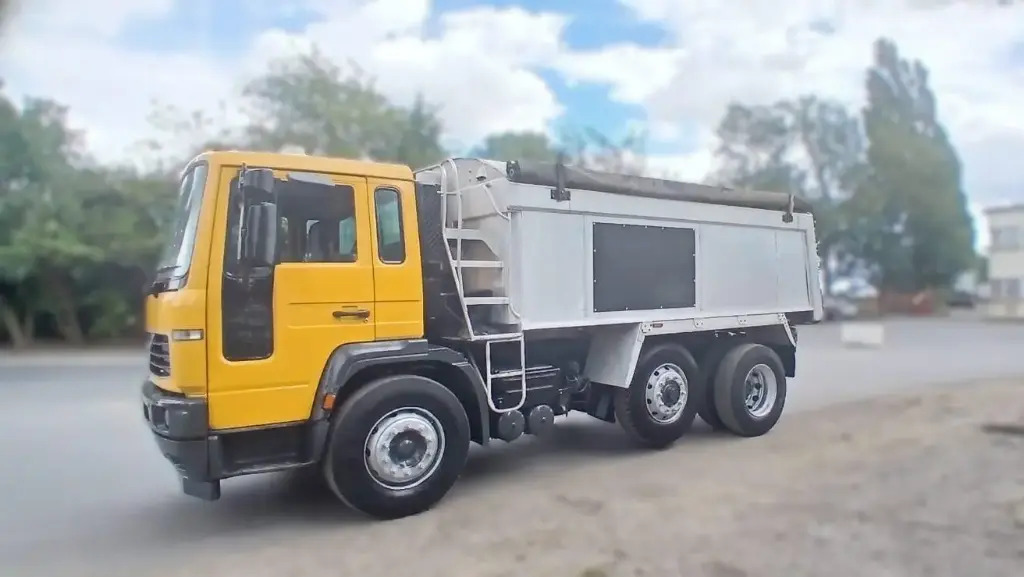 Volvo Tipper (KXS) - Volquete camión: foto 1 Volvo Tipper (KXS) - Volquete camión: foto 1