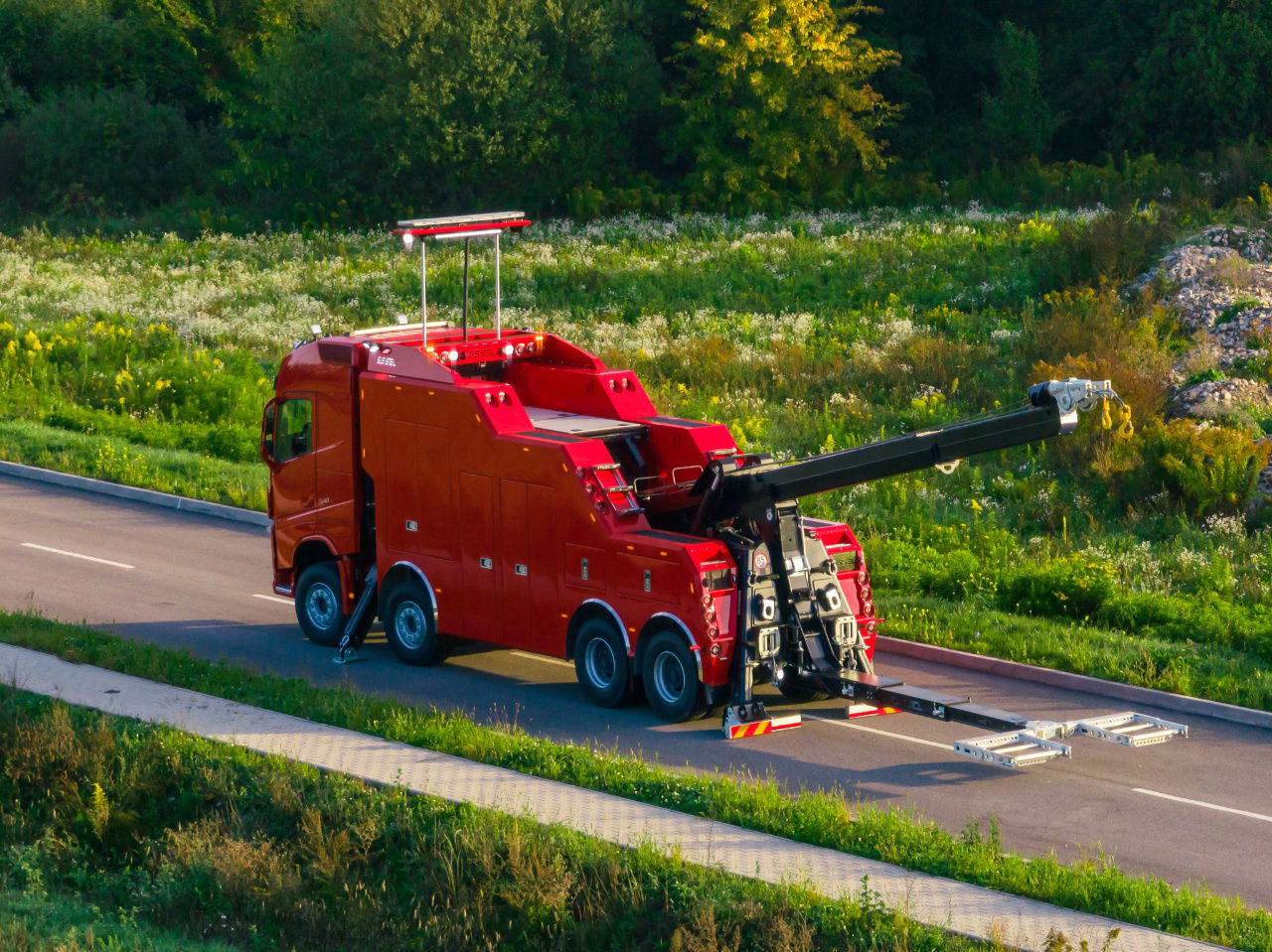 Volvo FH NEW ER4120 5 winches T-REX Volvo FH 540 8x4 WB6,0 White - Grua de remolque autos: foto 2 Volvo FH NEW ER4120 5 winches T-REX Volvo FH 540 8x4 WB6,0 White - Grua de remolque autos: foto 2