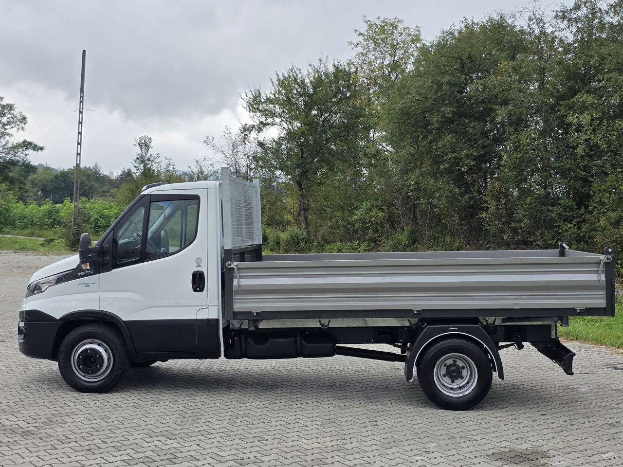 Volquete furgoneta IVECO Daily 70c-17 Wywrotka 3.80 M ! Kiper 3-Stronny ! Klima ! 3.0 HPI * 170 Hp ! Super Stan ! Z Włoch !: foto 13 Volquete furgoneta IVECO Daily 70c-17 Wywrotka 3.80 M ! Kiper 3-Stronny ! Klima ! 3.0 HPI * 170 Hp ! Super Stan ! Z Włoch !: foto 13