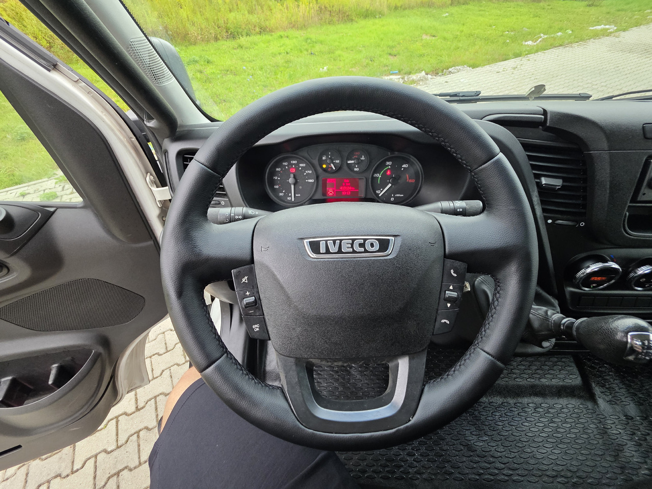 Volquete furgoneta IVECO Daily 70c-17 Wywrotka 3.80 M ! Kiper 3-Stronny ! Klima ! 3.0 HPI * 170 Hp ! Super Stan ! Z Włoch !: foto 33 Volquete furgoneta IVECO Daily 70c-17 Wywrotka 3.80 M ! Kiper 3-Stronny ! Klima ! 3.0 HPI * 170 Hp ! Super Stan ! Z Włoch !: foto 33