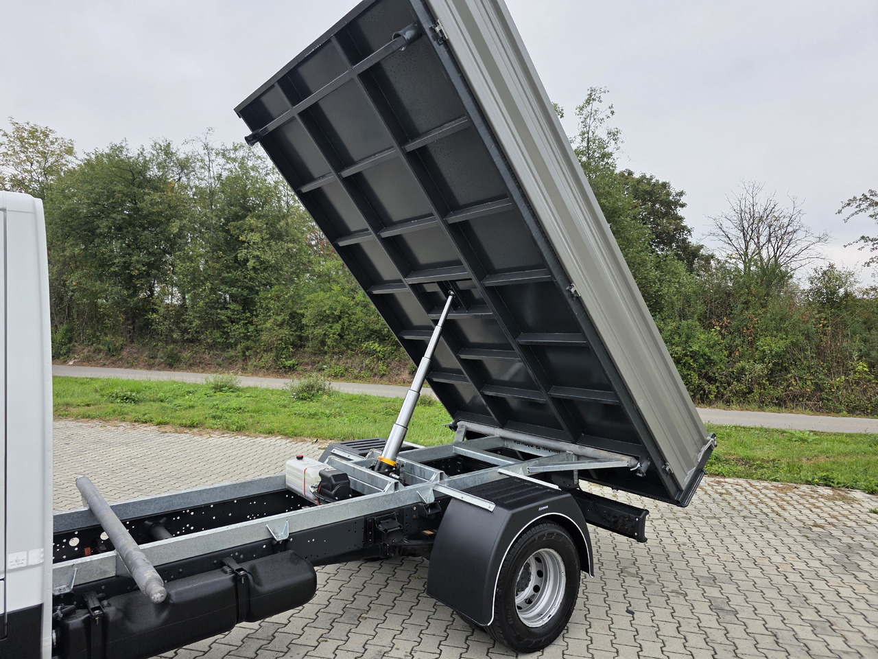 Volquete furgoneta IVECO Daily 70c-17 Wywrotka 3.80 M ! Kiper 3-Stronny ! Klima ! 3.0 HPI * 170 Hp ! Super Stan ! Z Włoch !: foto 18 Volquete furgoneta IVECO Daily 70c-17 Wywrotka 3.80 M ! Kiper 3-Stronny ! Klima ! 3.0 HPI * 170 Hp ! Super Stan ! Z Włoch !: foto 18