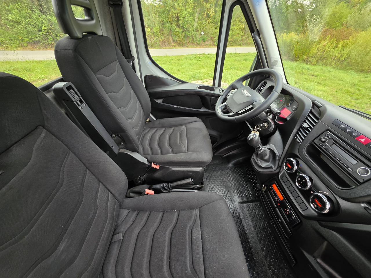 Volquete furgoneta IVECO Daily 70c-17 Wywrotka 3.80 M ! Kiper 3-Stronny ! Klima ! 3.0 HPI * 170 Hp ! Super Stan ! Z Włoch !: foto 28 Volquete furgoneta IVECO Daily 70c-17 Wywrotka 3.80 M ! Kiper 3-Stronny ! Klima ! 3.0 HPI * 170 Hp ! Super Stan ! Z Włoch !: foto 28