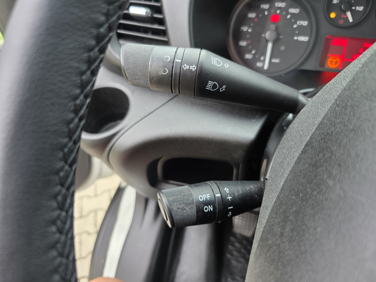 Volquete furgoneta IVECO Daily 70c-17 Wywrotka 3.80 M ! Kiper 3-Stronny ! Klima ! 3.0 HPI * 170 Hp ! Super Stan ! Z Włoch !: foto 31 Volquete furgoneta IVECO Daily 70c-17 Wywrotka 3.80 M ! Kiper 3-Stronny ! Klima ! 3.0 HPI * 170 Hp ! Super Stan ! Z Włoch !: foto 31