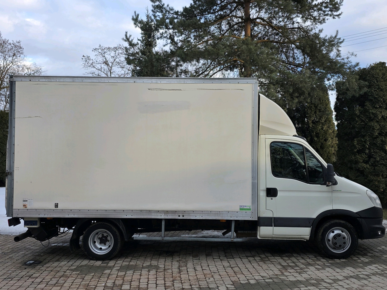 Iveco Daily 35c-15 Kontener 4.40 M+ Winda! Klima ! 3.0 HPI ! - Furgoneta: foto 3 Iveco Daily 35c-15 Kontener 4.40 M+ Winda! Klima ! 3.0 HPI ! - Furgoneta: foto 3