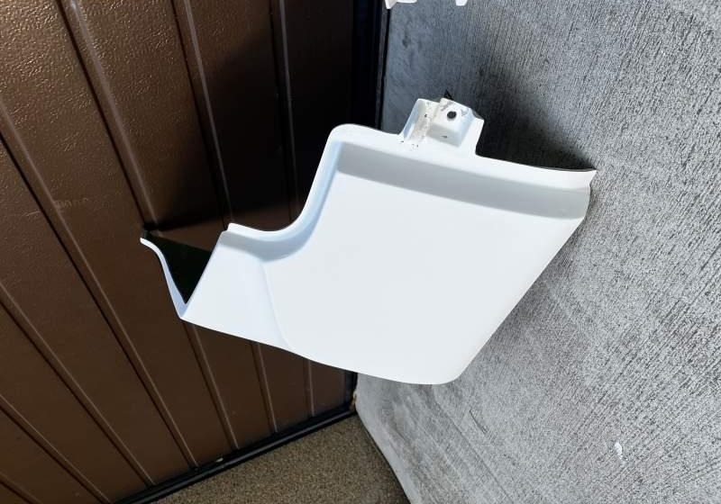 Zderzak tylny prawy i lewy, cena za 1 sztukę MERCEDES TOURISMO euro 6 Mercedes-Benz TOURISMO euro 6 - Carrocería y exterior para Autobús: foto 2 Zderzak tylny prawy i lewy, cena za 1 sztukę MERCEDES TOURISMO euro 6 Mercedes-Benz TOURISMO euro 6 - Carrocería y exterior para Autobús: foto 2