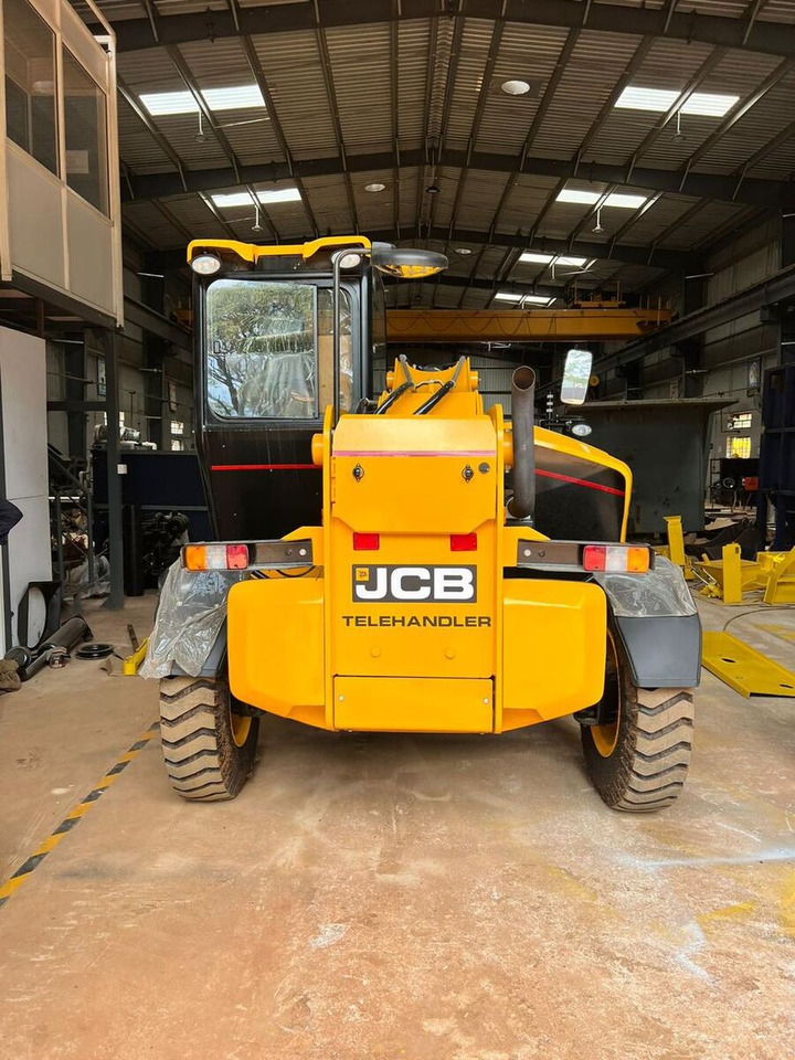 Manipulador telescópico nuevo New JCB 530-110 telehandler: foto 9