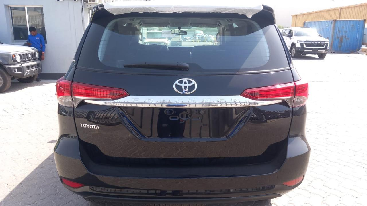 TOYOTA 2.4L SR5 Comfort 4WD - Coche: foto 2 TOYOTA 2.4L SR5 Comfort 4WD - Coche: foto 2