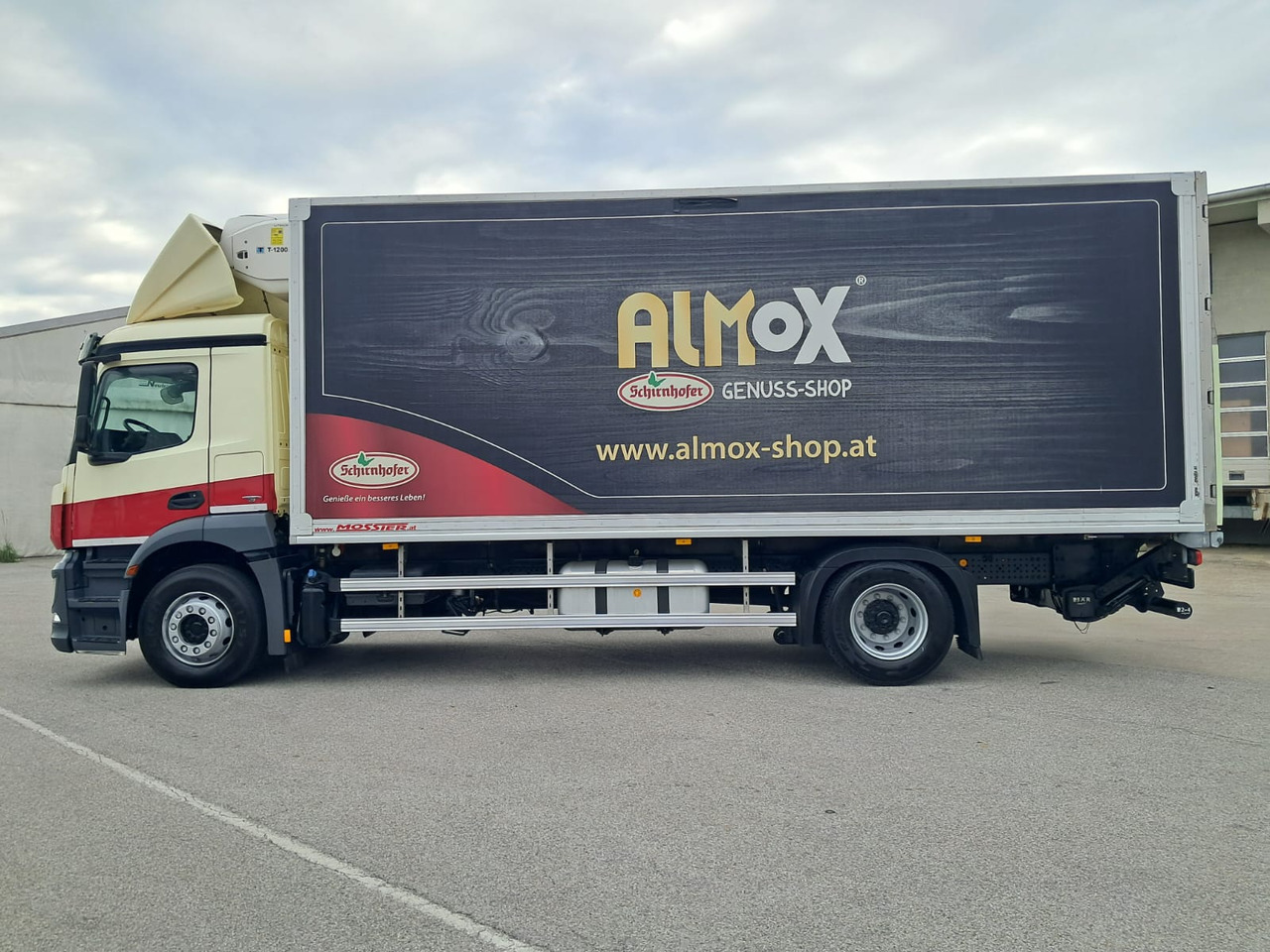 MERCEDES-BENZ Antos 1833 Kühlkoffer LBW | Standheizung | Euro 6 - Frigorífico camión: foto 4 MERCEDES-BENZ Antos 1833 Kühlkoffer LBW | Standheizung | Euro 6 - Frigorífico camión: foto 4