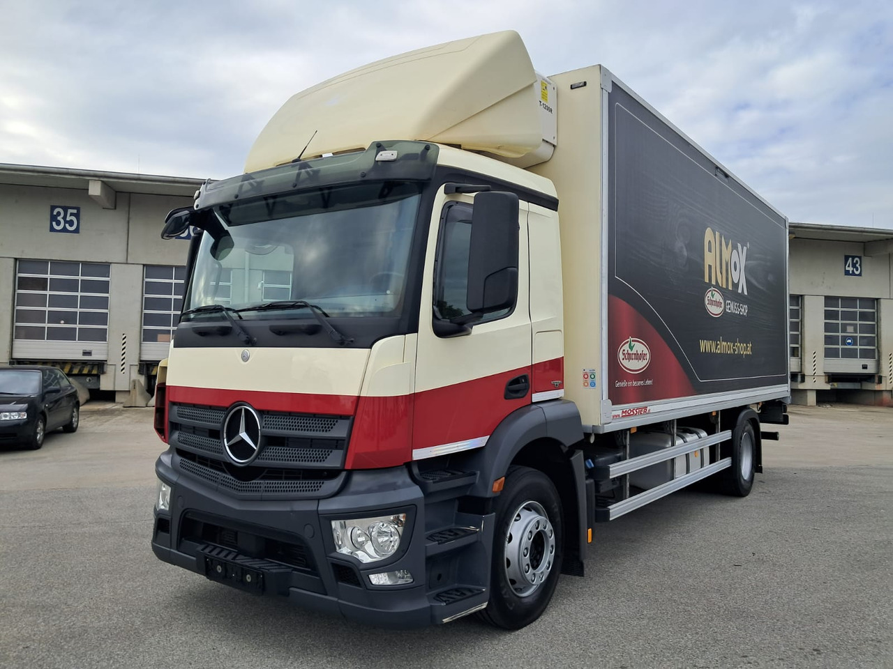 MERCEDES-BENZ Antos 1833 Kühlkoffer LBW | Standheizung | Euro 6 - Frigorífico camión: foto 1 MERCEDES-BENZ Antos 1833 Kühlkoffer LBW | Standheizung | Euro 6 - Frigorífico camión: foto 1
