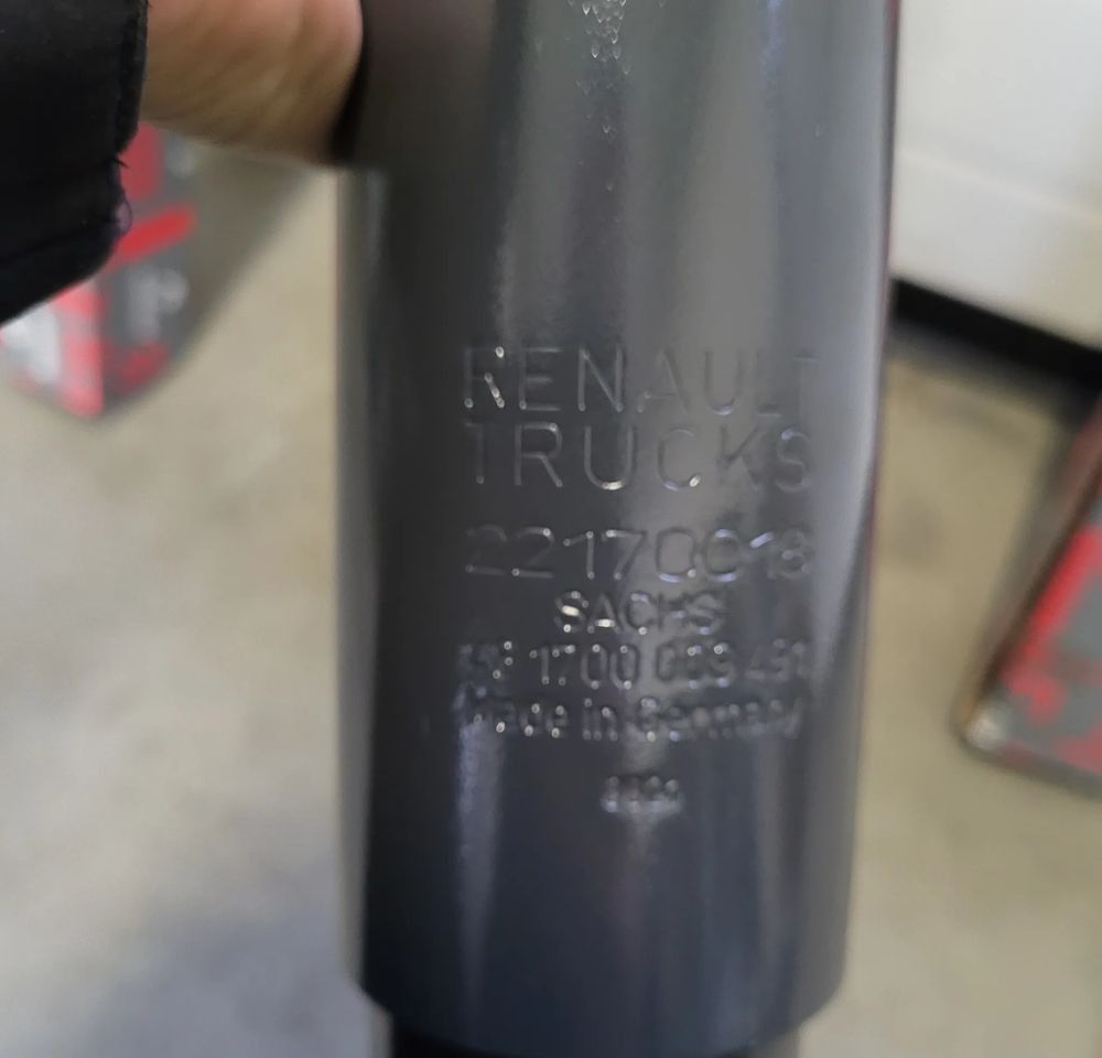 AMORTYZATORY NOWE ORYGINAL RENAULT RANGE T GAMA 742217018 22170016 - Amortiguadores para Camión: foto 2 AMORTYZATORY NOWE ORYGINAL RENAULT RANGE T GAMA 742217018 22170016 - Amortiguadores para Camión: foto 2